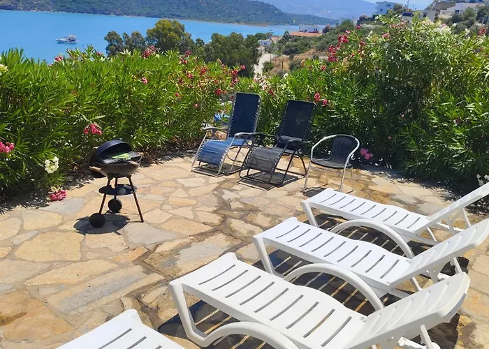 Bodrum Bosphorus Beachfront For 9 People Σπίτι διακοπών *