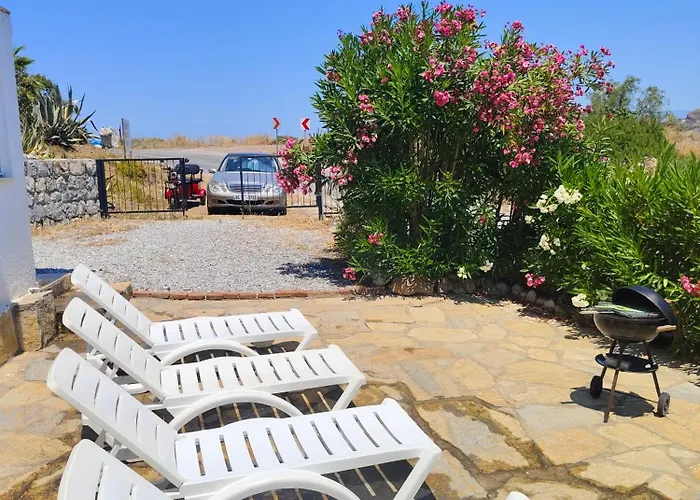 Bodrum Bosphorus Beachfront For 9 People Case de vacanță *