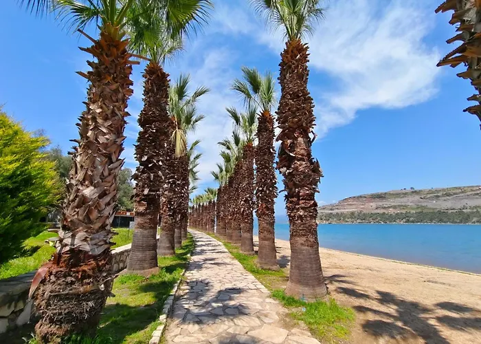 Case de vacanță Bodrum Bosphorus Beachfront For 9 People *