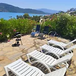 Bodrum Bosphorus Beachfront For 9 People Tatil Evi *