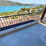 Tatil Evi Bodrum Bosphorus Beachfront For 9 People *