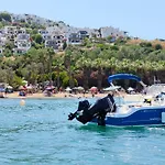 Bodrum Bosphorus Beachfront For 9 People Milas