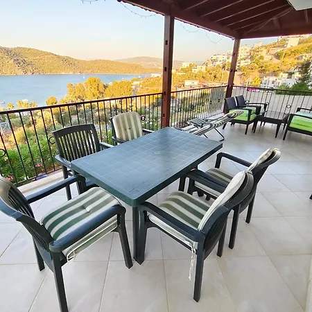 Bodrum Bosphorus Beachfront For 9 People Tatil Evi Milas