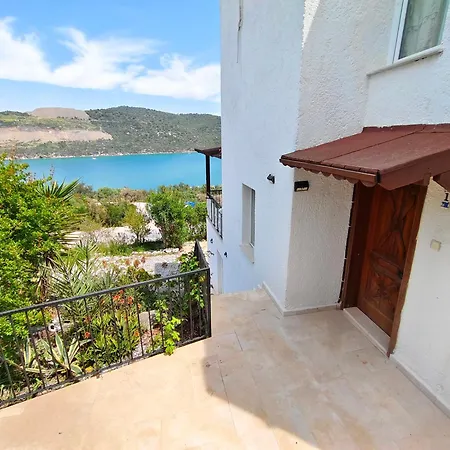 Bodrum Bosphorus Beachfront For 9 People Tatil Evi *