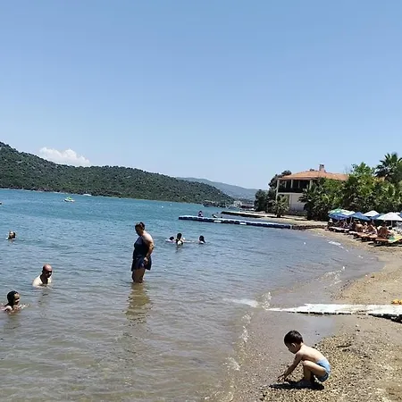Bodrum Bosphorus Beachfront For 9 People 펜션 *