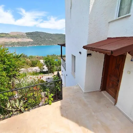 Nyaraló Bodrum Bosphorus Beachfront For 9 People *
