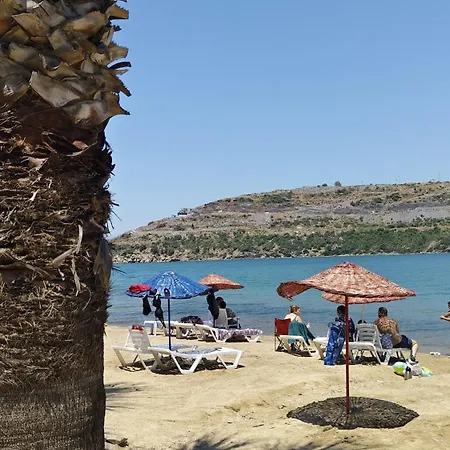 Bodrum Bosphorus Beachfront For 9 People * 博阿齐奇
