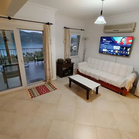 Bodrum Bosphorus Beachfront For 9 People 펜션 Bogazici